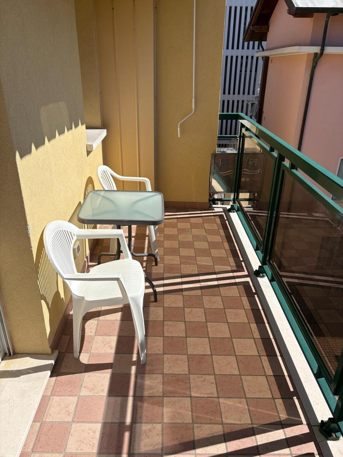 App4Rent - Villa Mimosa - Family Apartment Lido di Jesolo Bagian luar foto