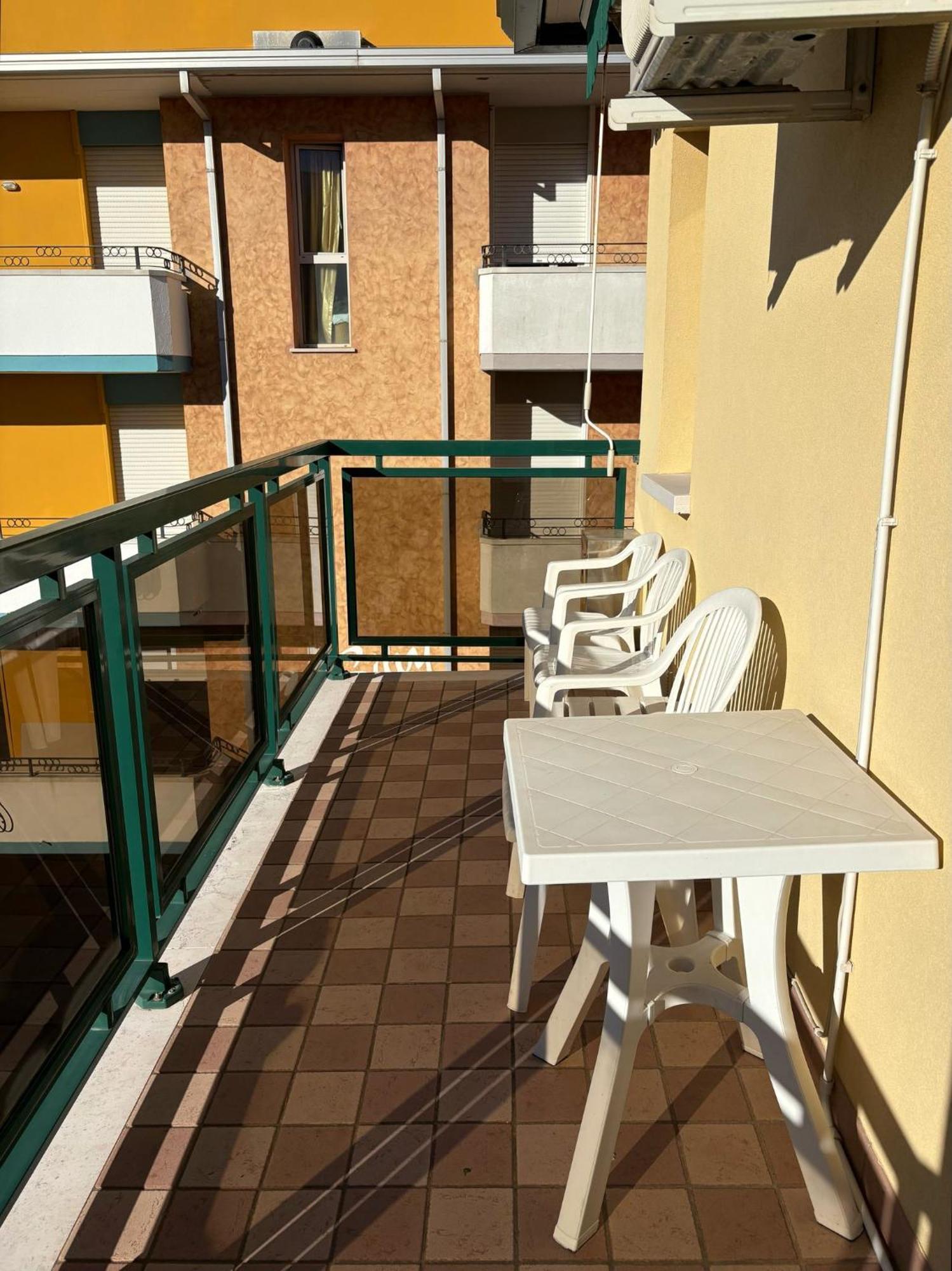 App4Rent - Villa Mimosa - Family Apartment Lido di Jesolo Bagian luar foto