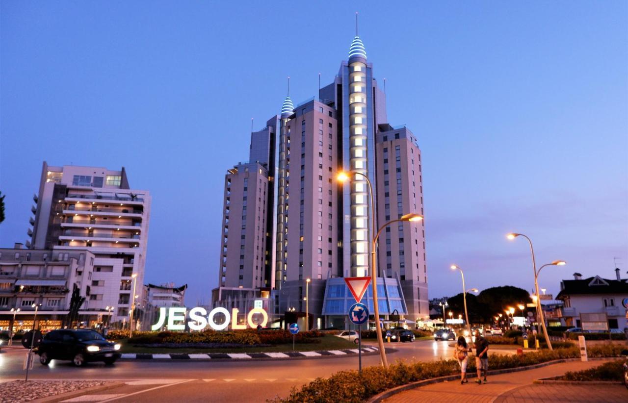 App4Rent - Villa Mimosa - Family Apartment Lido di Jesolo Bagian luar foto