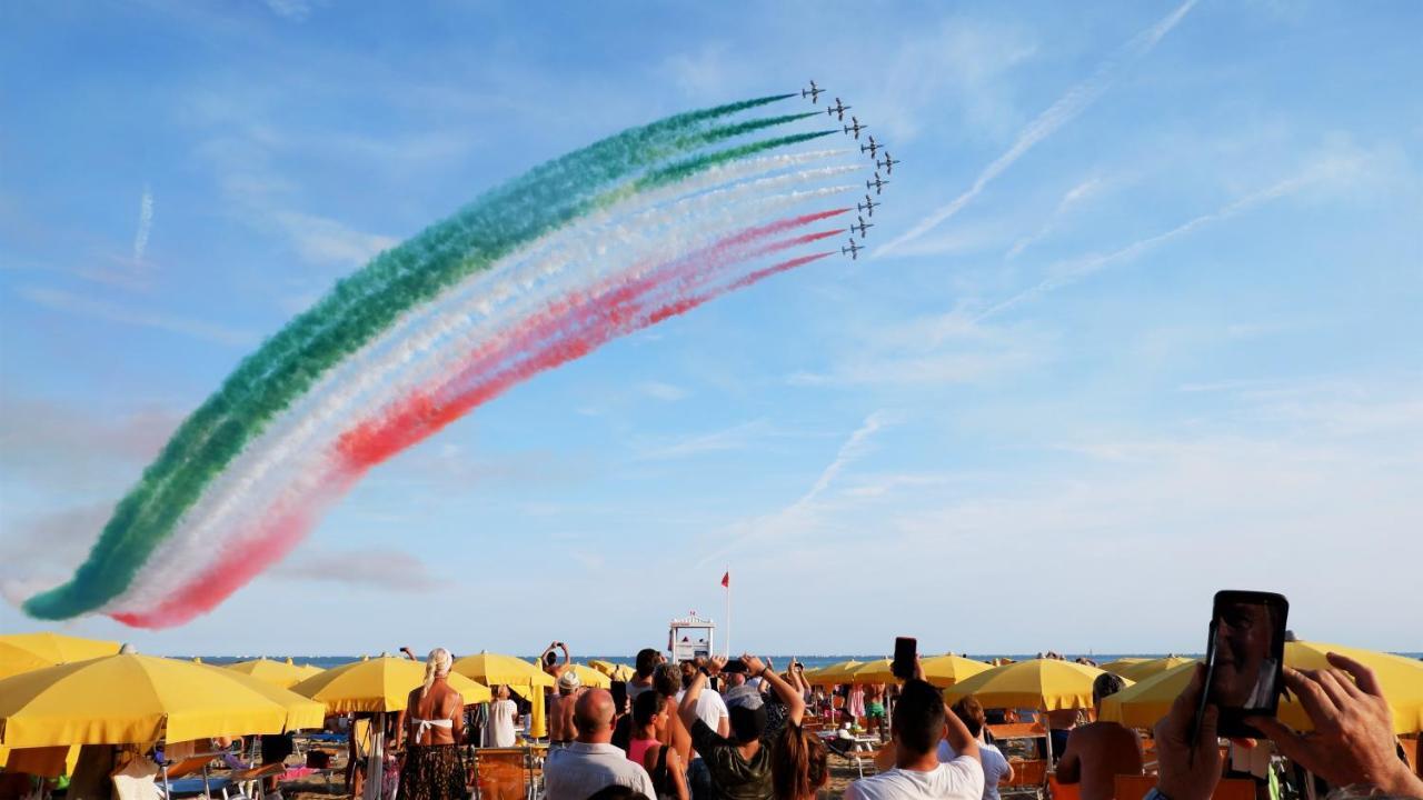 App4Rent - Villa Mimosa - Family Apartment Lido di Jesolo Bagian luar foto