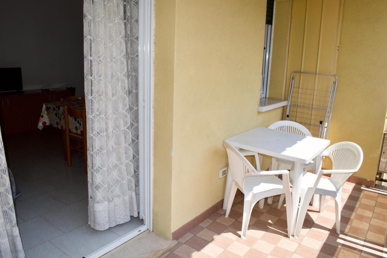 App4Rent - Villa Mimosa - Family Apartment Lido di Jesolo Bagian luar foto