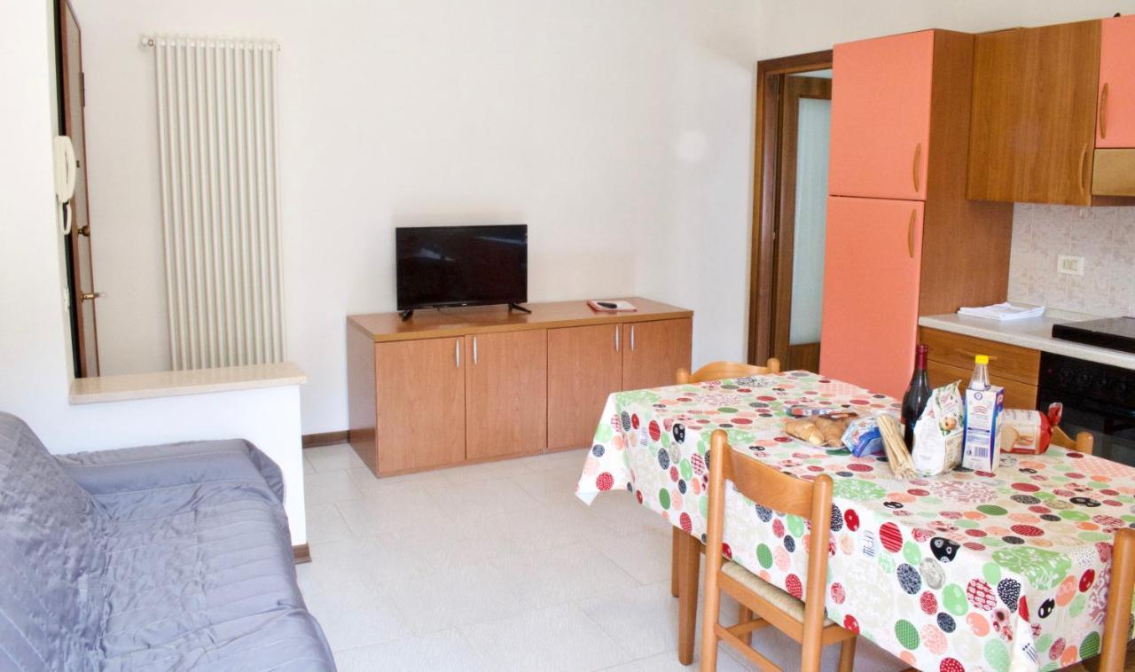 App4Rent - Villa Mimosa - Family Apartment Lido di Jesolo Bagian luar foto