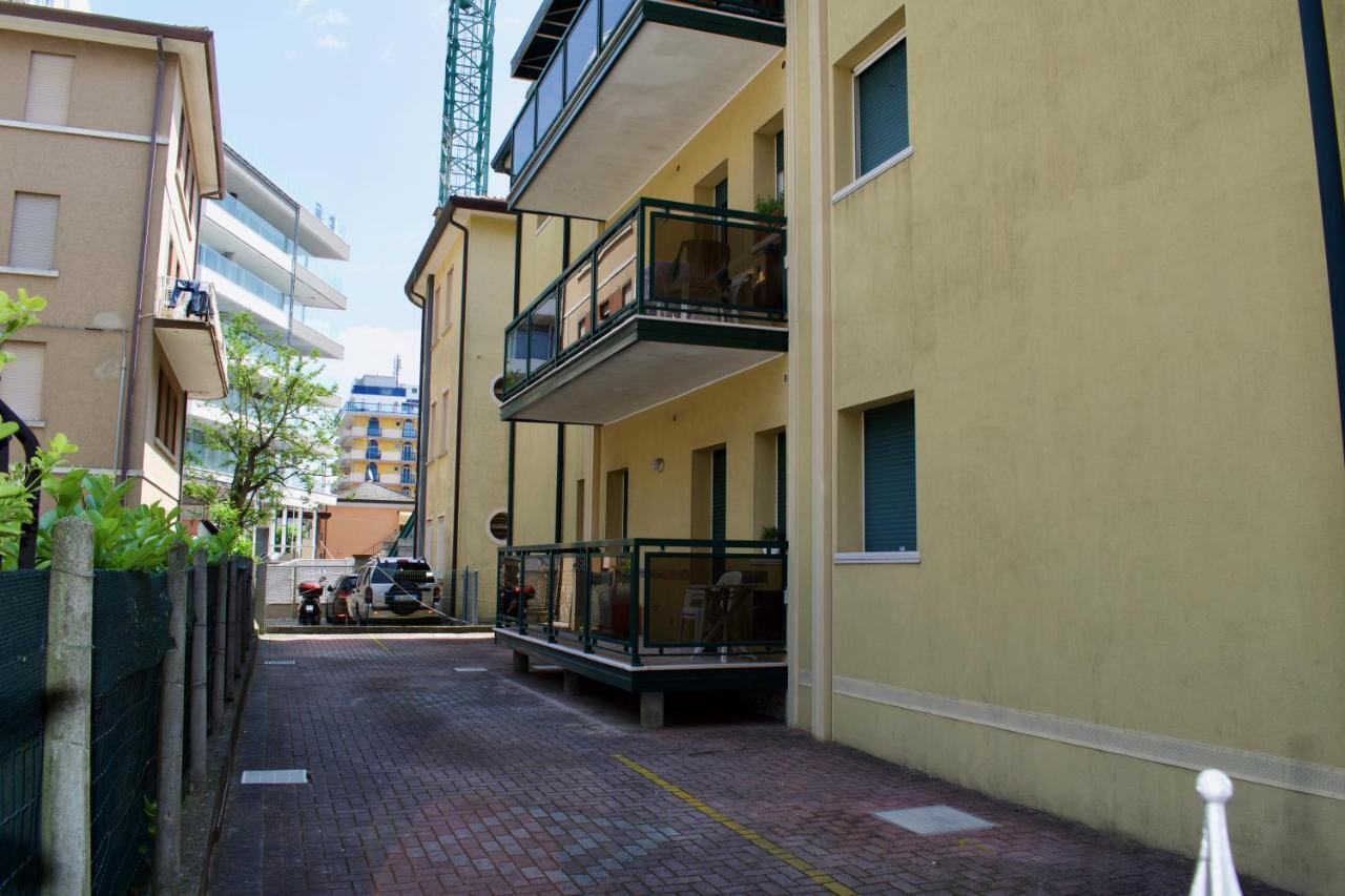 App4Rent - Villa Mimosa - Family Apartment Lido di Jesolo Bagian luar foto
